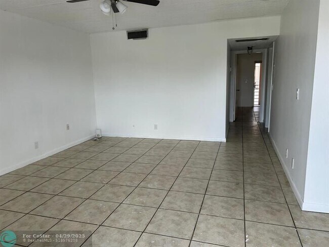 Building Photo - 2200 Springdale Blvd