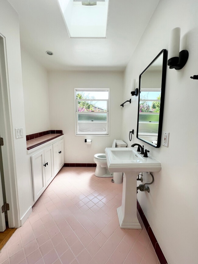 Foto del edificio - 144 San Rafael Ave