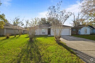 Building Photo - 7728 Pikes Peak Dr