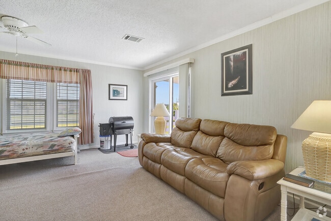 Building Photo - 4730 Almar Dr