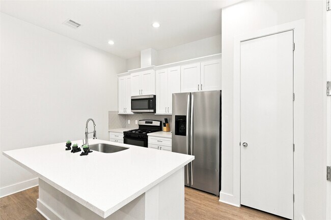 Foto del edificio - 835E Dorchester St