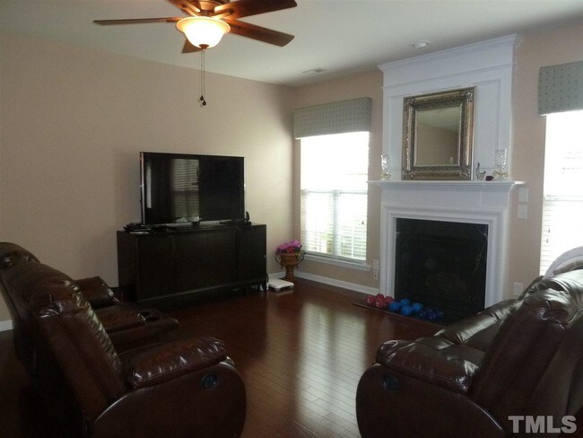 Foto del edificio - 8704 Braxwood Pl