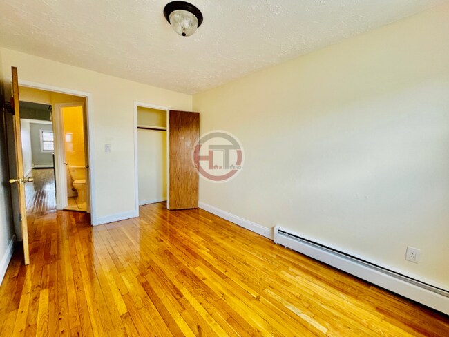 Building Photo - 1279 Noble Ave
