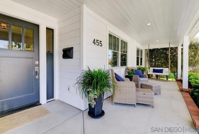 Building Photo - 455 J Ave