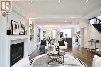 Building Photo - 456 Roehampton Ave