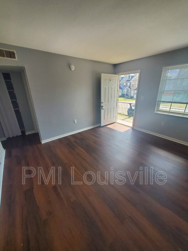 Foto del edificio - 5511 Yucca Ln