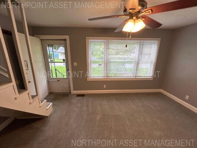 Foto del edificio - Cozy 4-Bedroom 1 Bath Home  in Peaceful Lo...