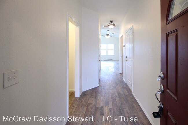 Building Photo - 3 br, 2 bath House - 6676 E. 130th Place S...