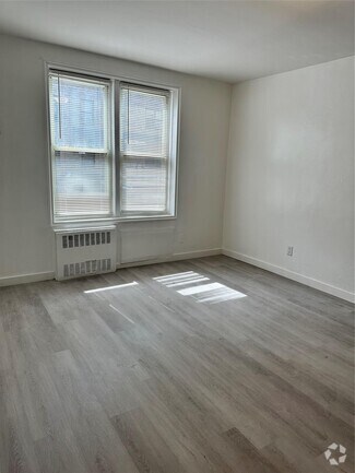 Building Photo - 43-43 Kissena Blvd