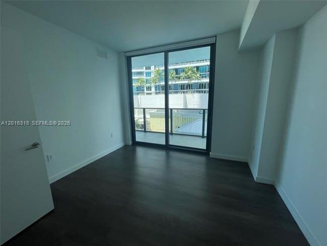 Building Photo - 1300 S Miami Ave