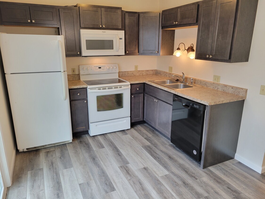 21 Country Elm Mnr, Arnold, MO 63010 Townhome Rentals in Arnold MO