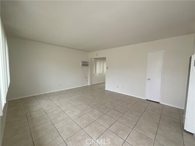 Foto del edificio - 8644 Watson St