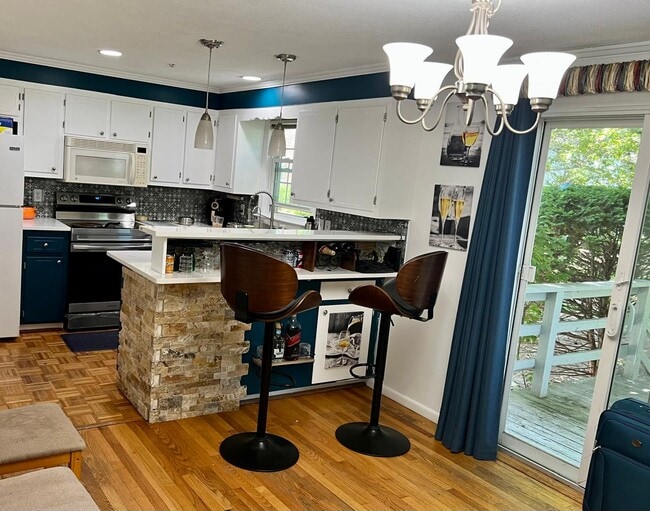Kitchen - 1 Meetinghouse Rd