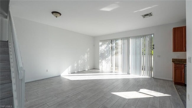 Building Photo - 7005 Romana Way