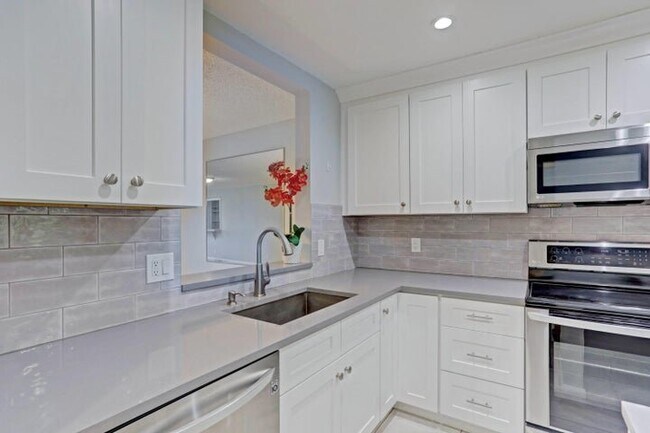 Foto del edificio - 3011 SW 21st Terrace