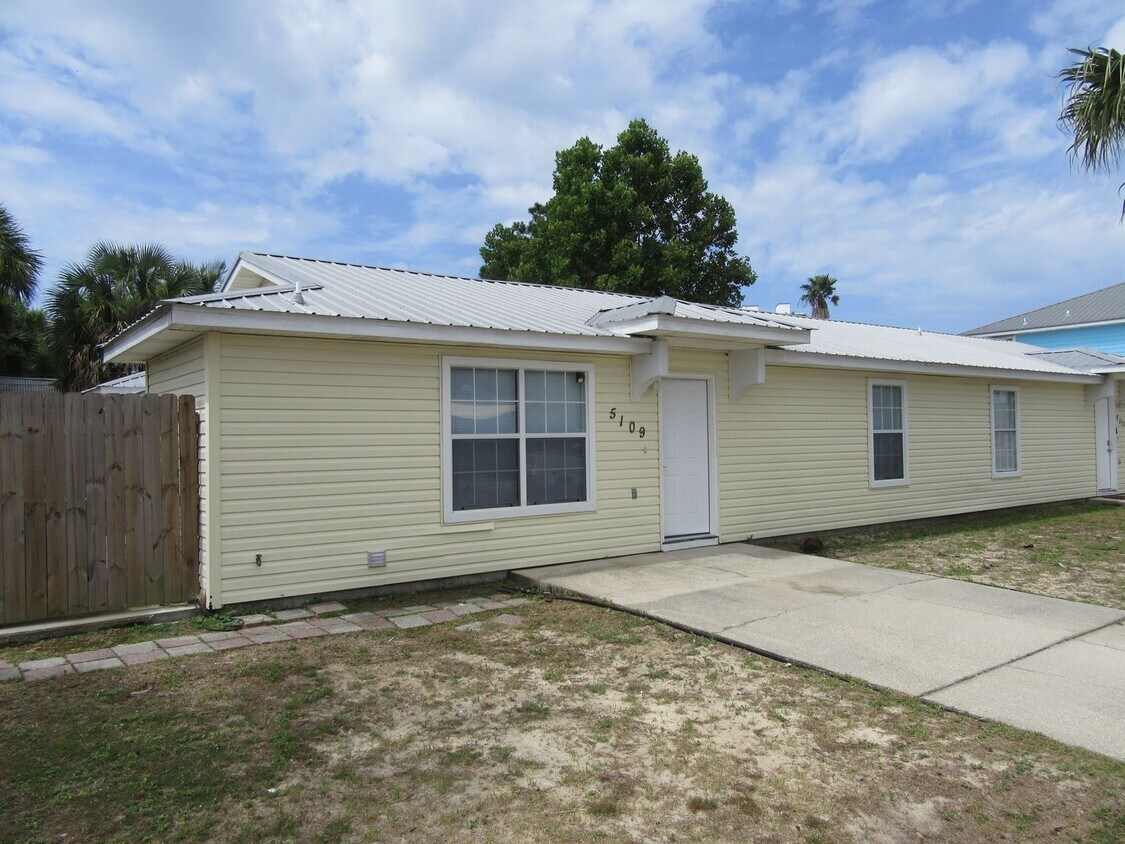 Foto principal - 5109 Flint Ave