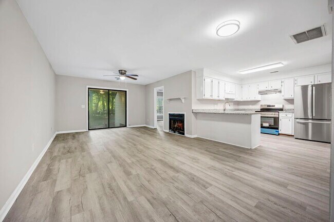 Foto del edificio - 313 Friarsgate Blvd