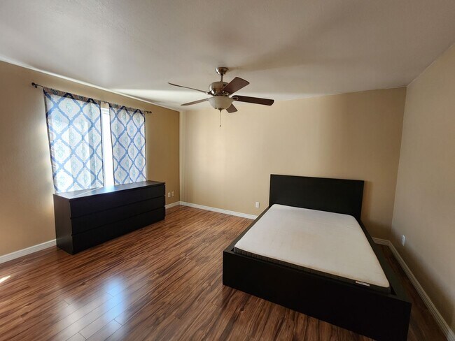 Foto del edificio - Downtown U of U gorgeous condo! THREE park...