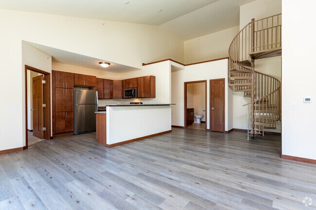 2HAB, 2BA - Loft - Waubesa Village