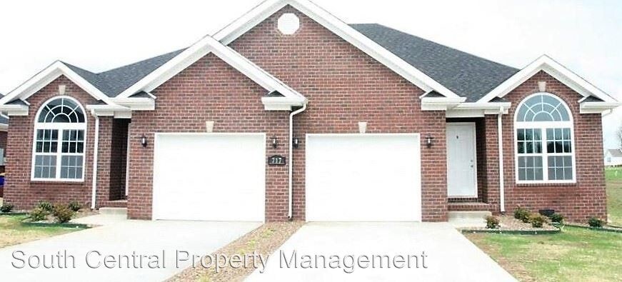 Primary Photo - 725 Village Creek Dr