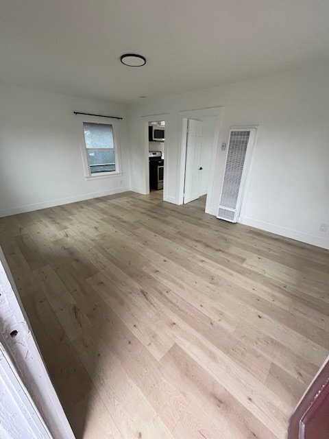 Foto del edificio - 109 E Alberta St