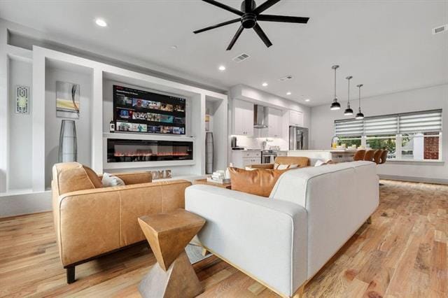 Building Photo - 5726 Oram St