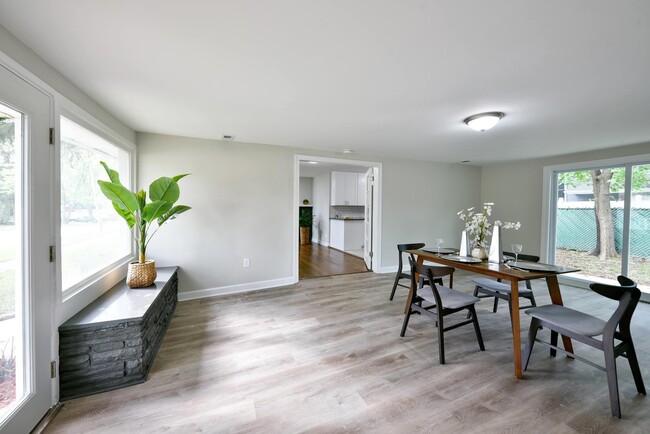 Foto del edificio - 237 S Hudson St
