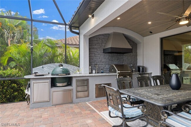 Foto del edificio - 28137 Edenderry Ct