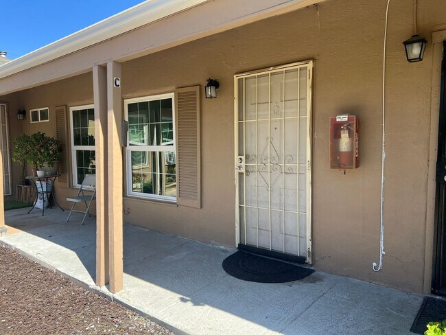 Building Photo - 127 Madoline St