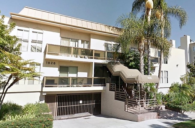Front of the Condo Building - 1828 Camden Ave