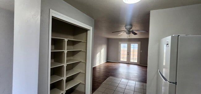 Building Photo - 376 Eastland Dr N