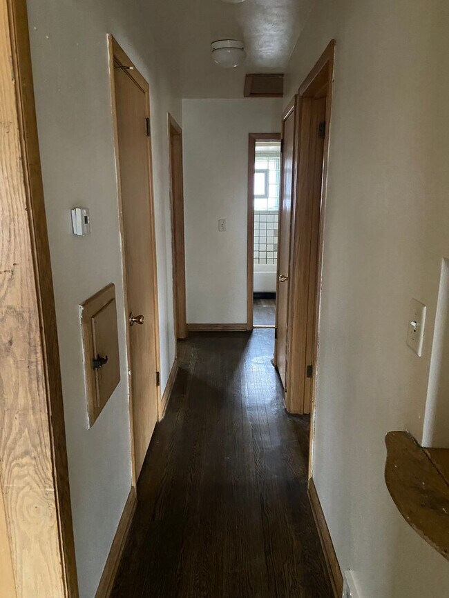 Foto del edificio - NICE 3BR SINGLE FAMILY, BRICK, CLOSE TO EVERYTHING, BASEMENT, YARD, GARAGE1