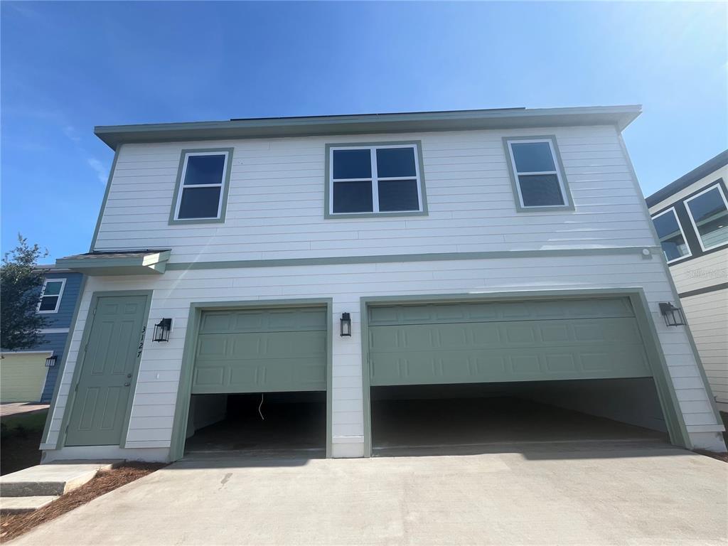 Primary Photo - 3127 Voyager Ave