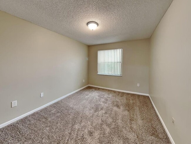 Building Photo - 351 NW 152nd Ln