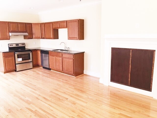 Building Photo - 1550 Wickford Pl