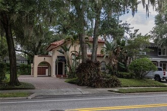 Building Photo - 732 Edgewater Dr