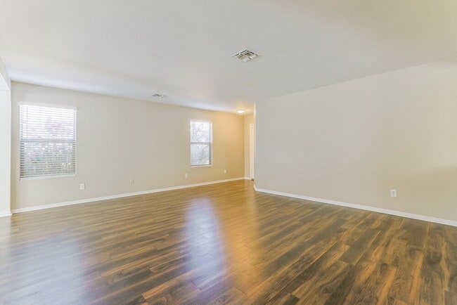 Building Photo - 8505 E Meseto Ave