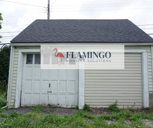 Building Photo - Charming 2 Bedroom, 1 Bath Home – Refinish...