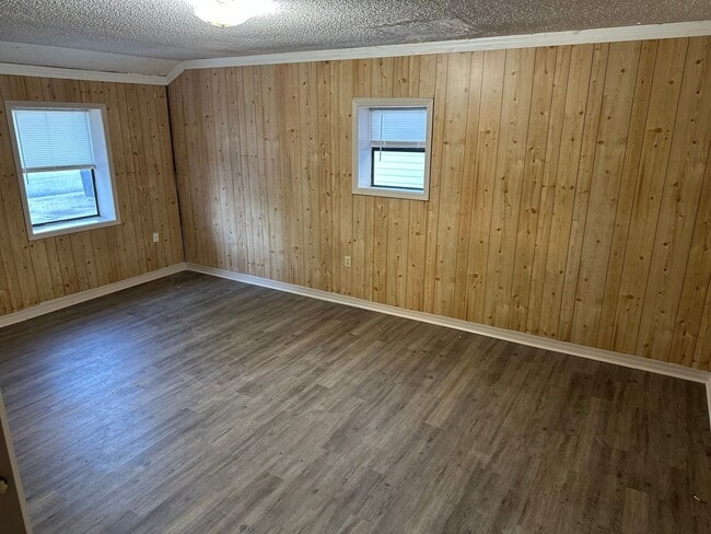 Building Photo - Available Now! 3-Bed, 1-Bath Home in Central Springdale!