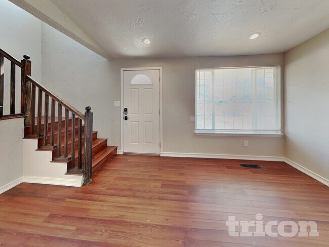 Foto del edificio - 2255 Howard Dr