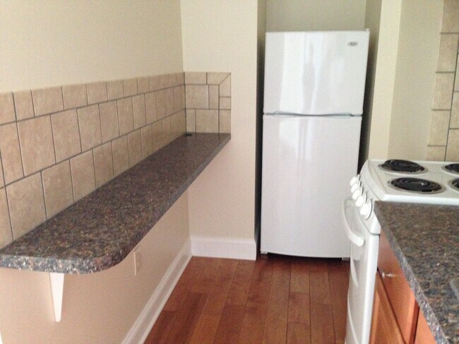 Photo - 266 Shelmire St Apartment