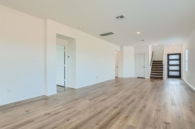 Building Photo - 310 Milliner Lp