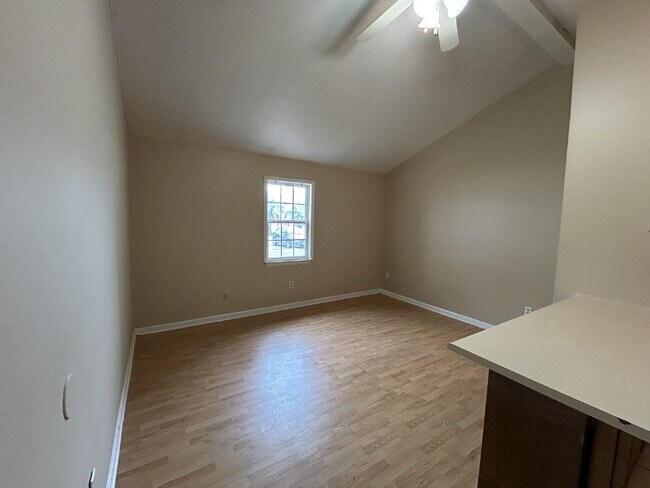 Foto del edificio - Apartment for Rent