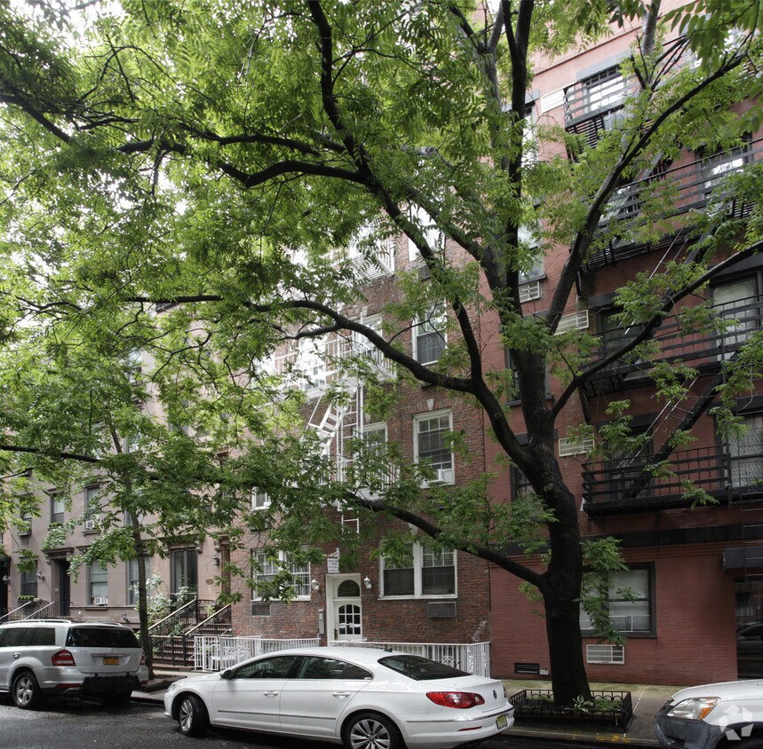Primary Photo - 232 East 74th Street