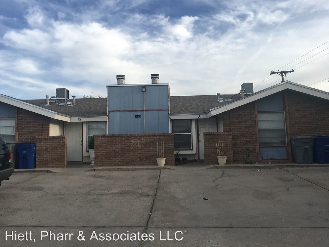 Foto principal - 600 White Cliffs Dr