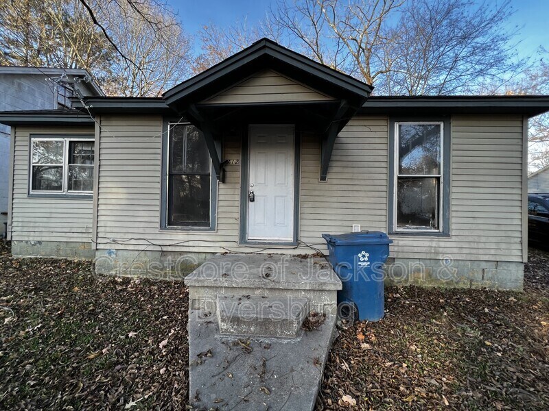 Primary Photo - 712 S Lexington St