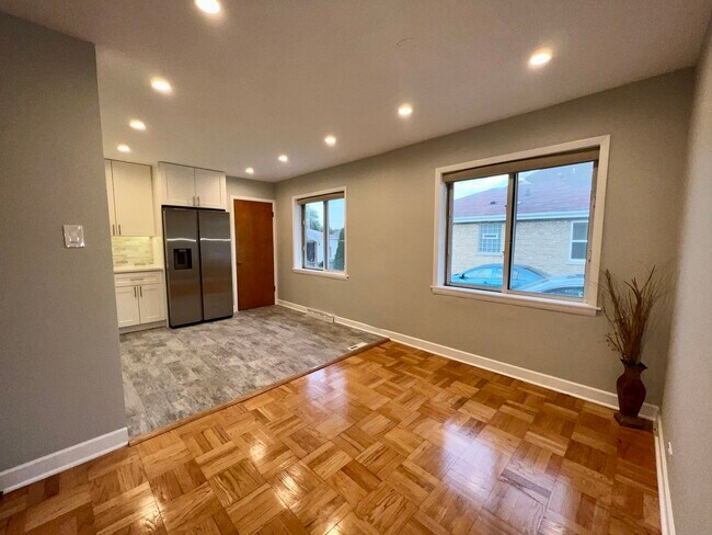 Building Photo - 7448 W Jonquil Terrace