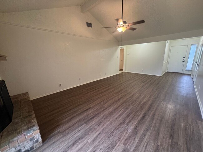 Building Photo - 5604 Fireside Dr