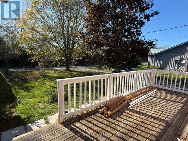 Building Photo - 210 Melville Rd