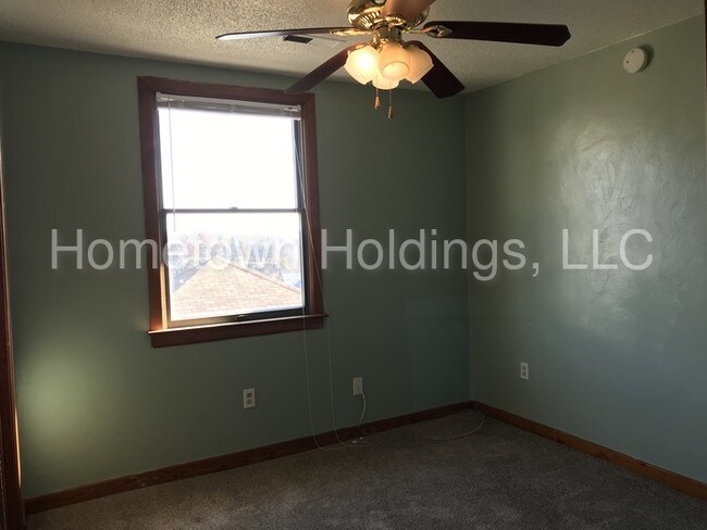 Building Photo - 111 Highland Ave SW